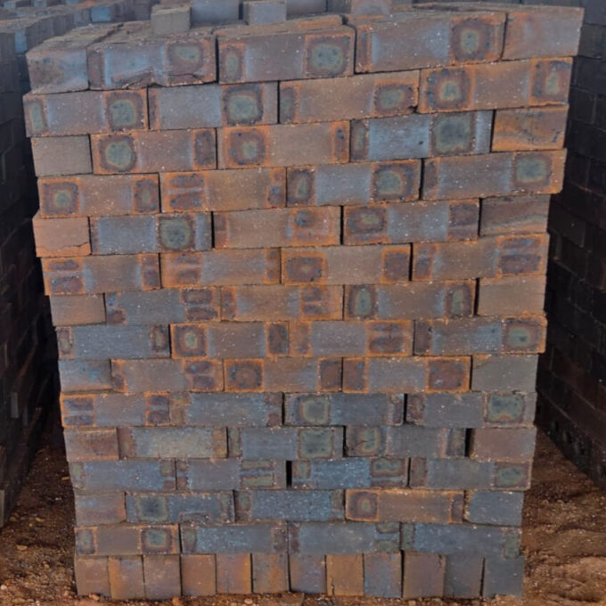 solid dark blue clay stock bricks for sale in middelburg